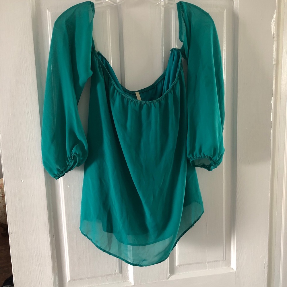 Yetts Los Angeles Off the shoulder Top
